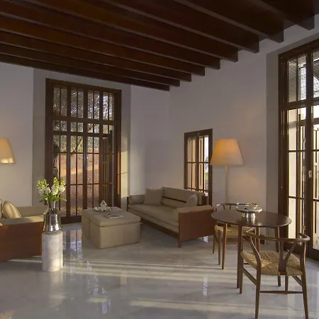 Amanruya Resort *